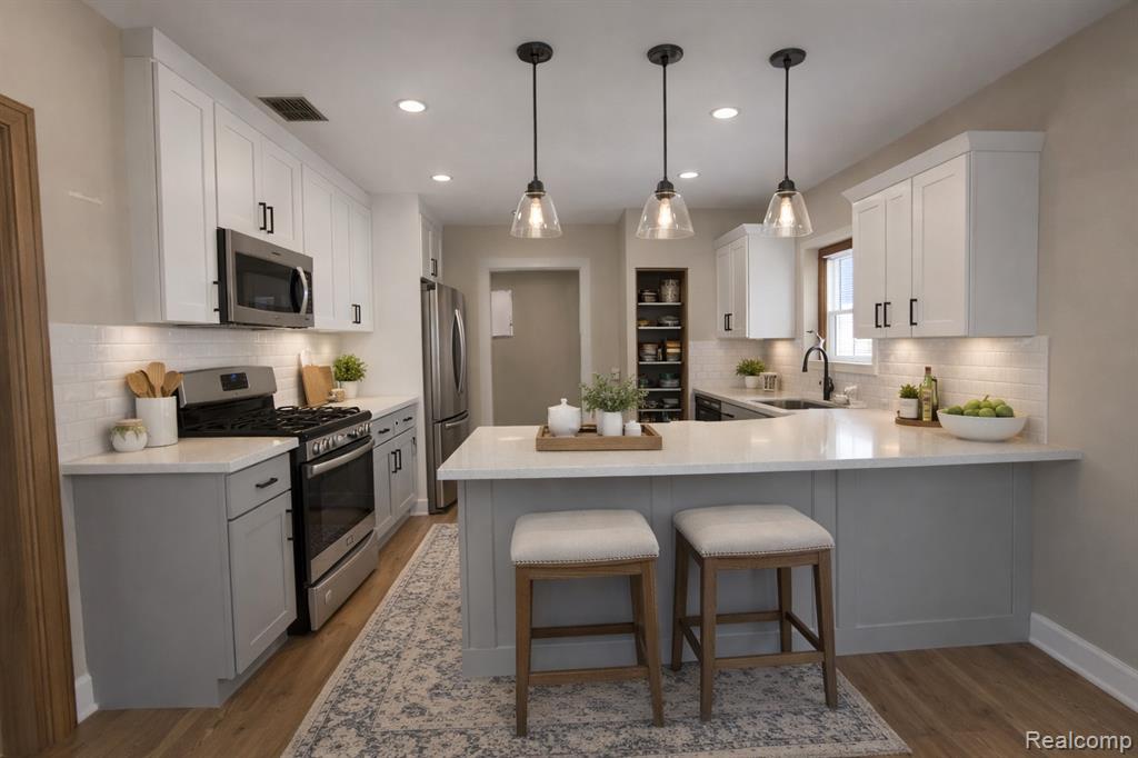 909 Hilldale Drive, Royal Oak, MI 48067 — Photo 11