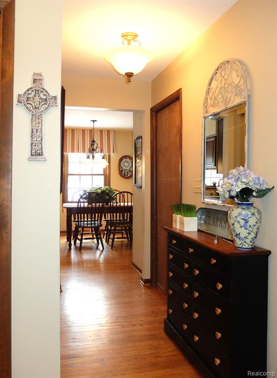 8180 SLEEPY TIME Court, Clarkston, MI 48348 — Photo 3