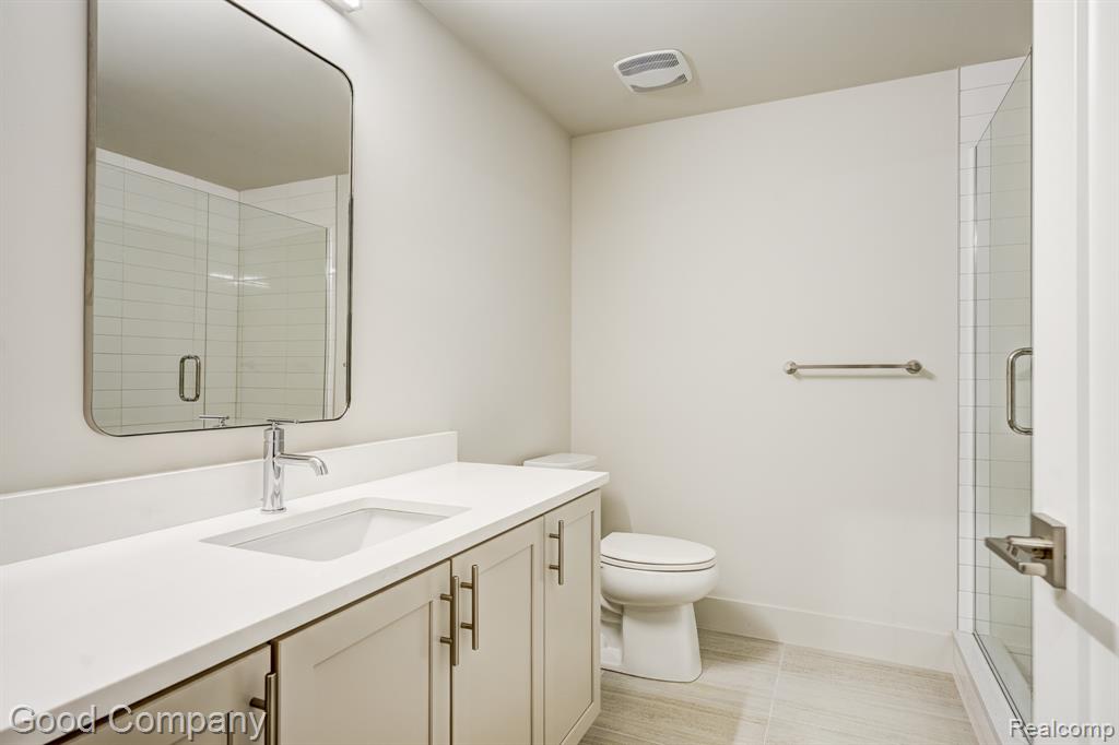 812 Irving Avenue, Royal Oak, MI 48067 — Photo 68