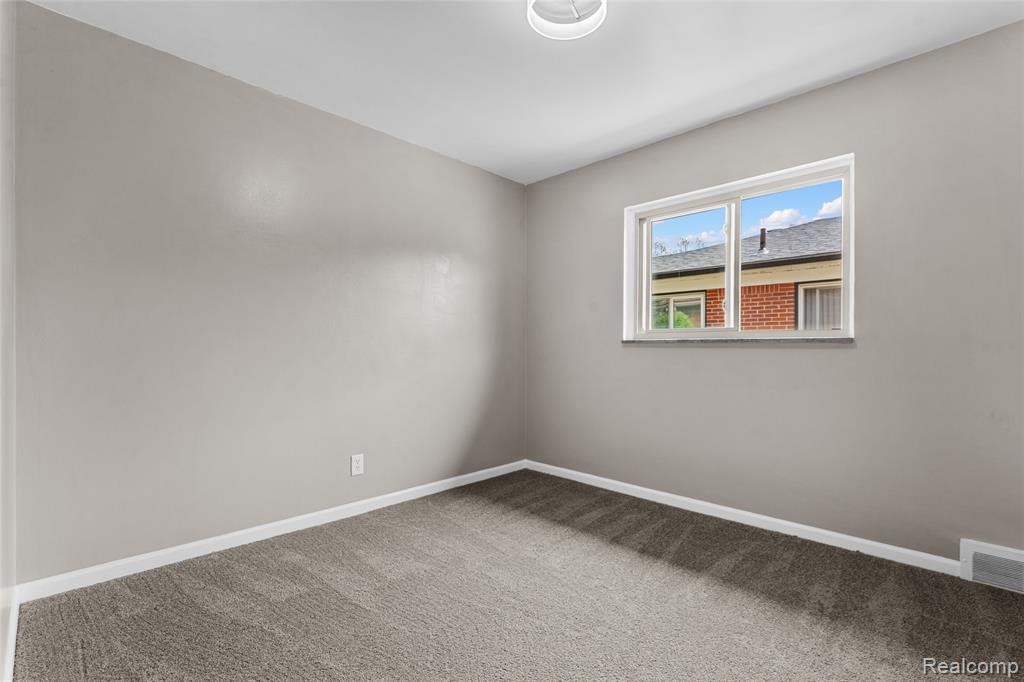 19335 Chapel Street, Detroit, MI 48219 — Photo 14