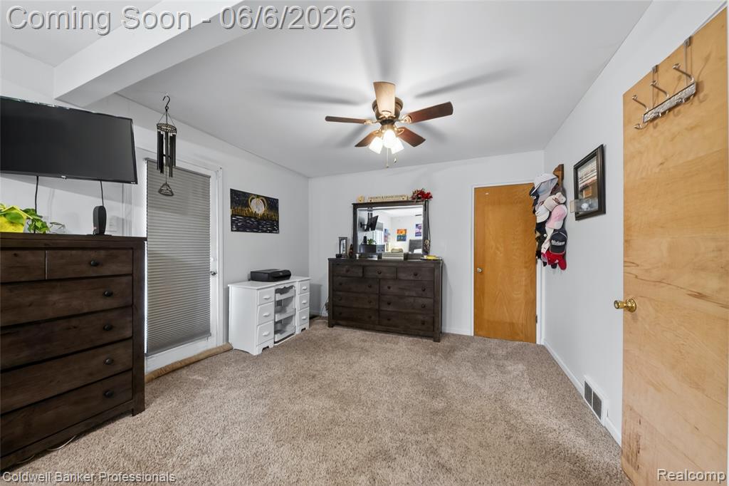 373 Tilmor Drive, Waterford, MI 48328 — Photo 23