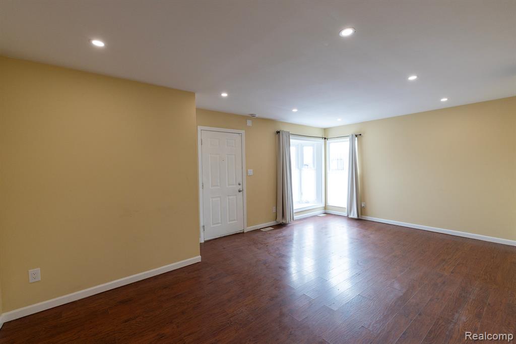 35268 Tilford Street, Rockwood, MI — Photo 14