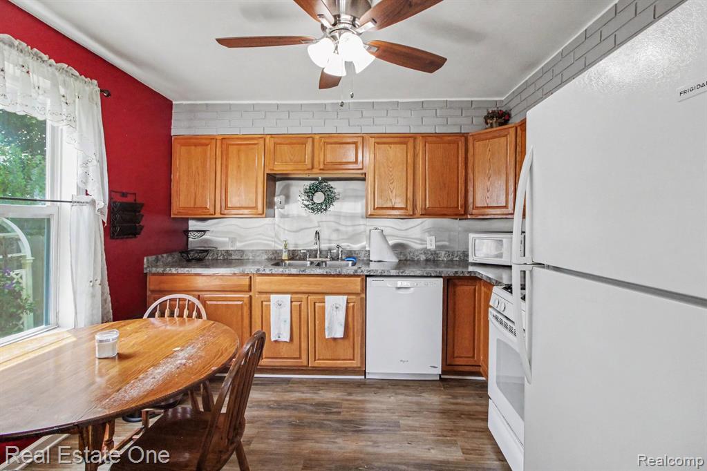 33065 John Hauk Street, Garden City, MI — Photo 7