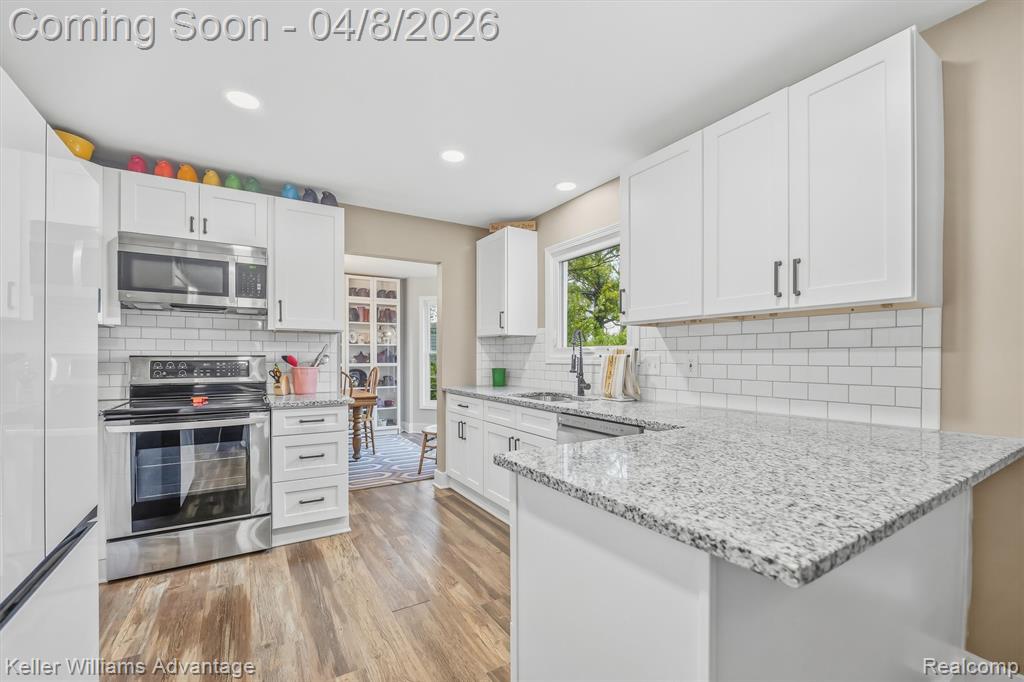 6385 Woodcrest Ridge, Clarkston, MI — Photo 12
