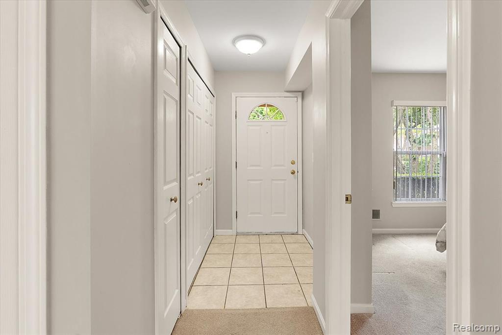 55093 Westchester Drive, 45, Shelby Twp, MI 48316 — Photo 7