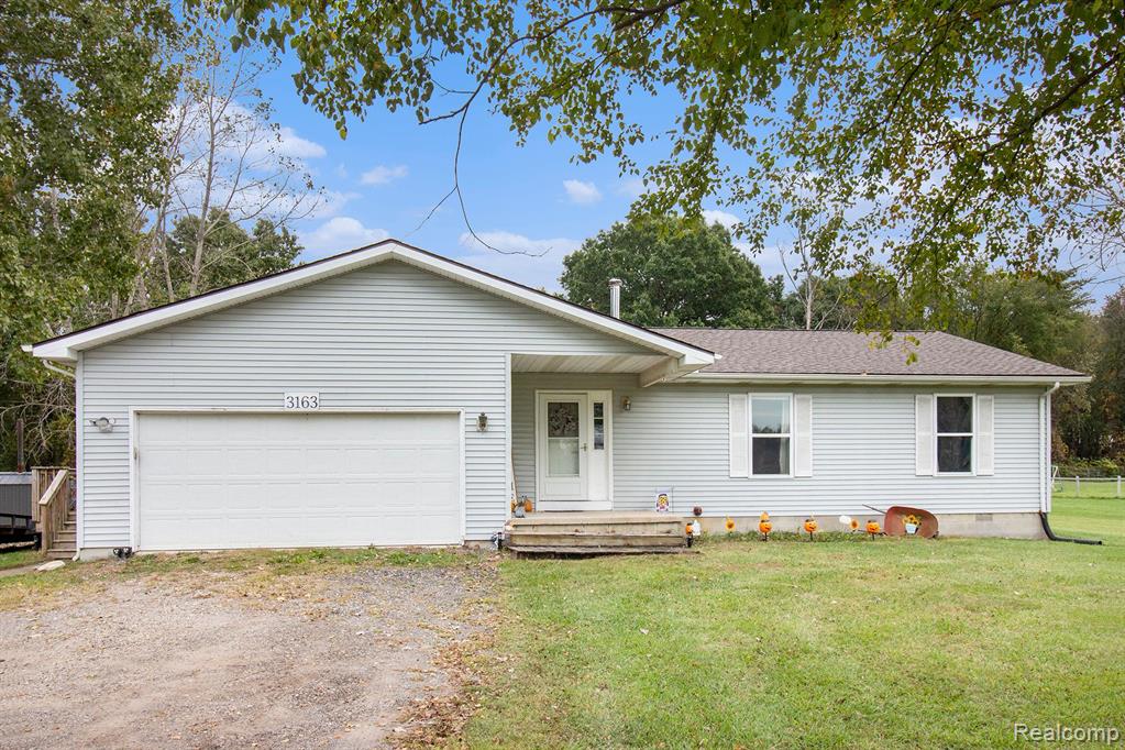 3163 BULL RUN Road, Howell, MI 48843 — front exterior