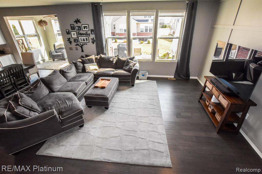 29914 BRAEBURN, New Hudson, MI 48165 — Photo 14