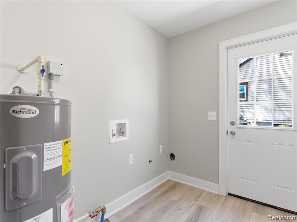 1005 Lakeview Street, Waterford, MI 48328 — Photo 19