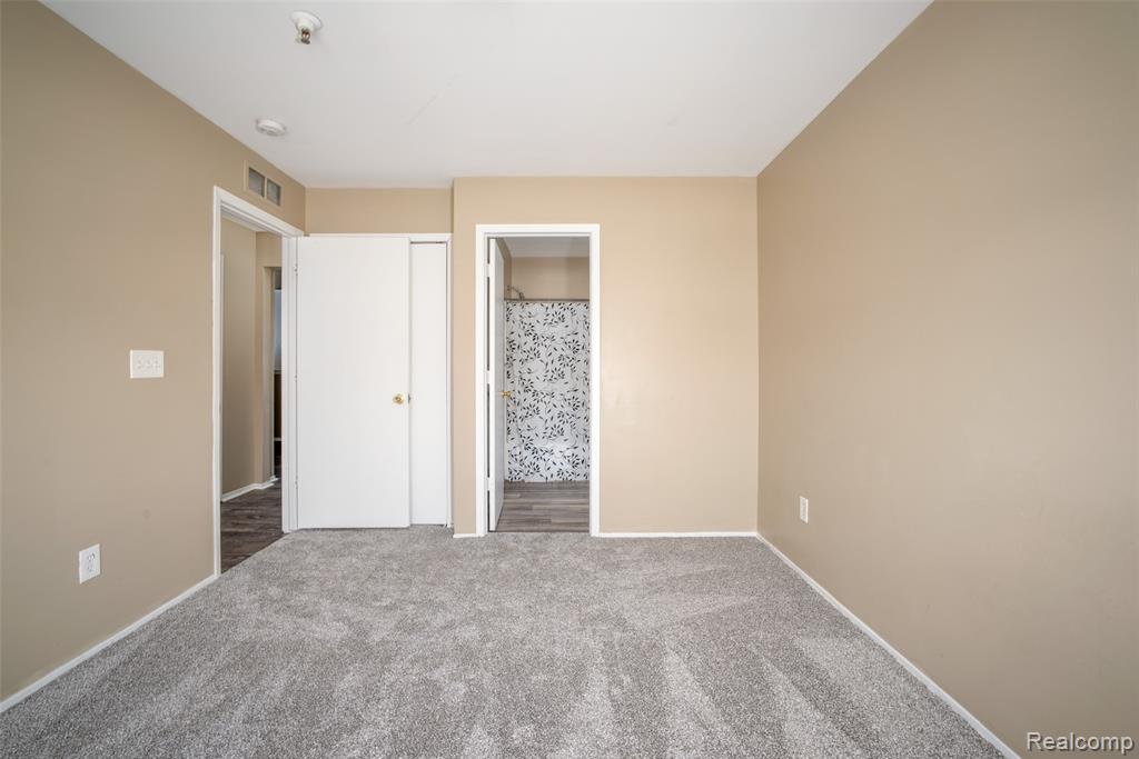 15650 Stone Crossing Drive, Southfield, MI 48075 — Photo 14