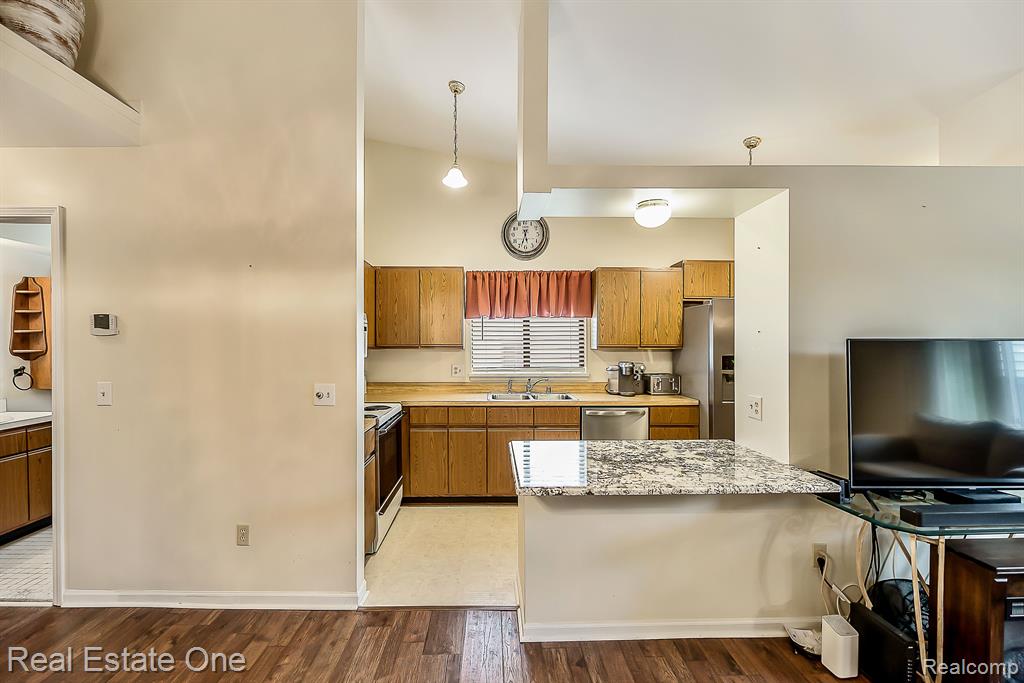 62071 YORKTOWN, 6, South Lyon, MI 48178 — Photo 6