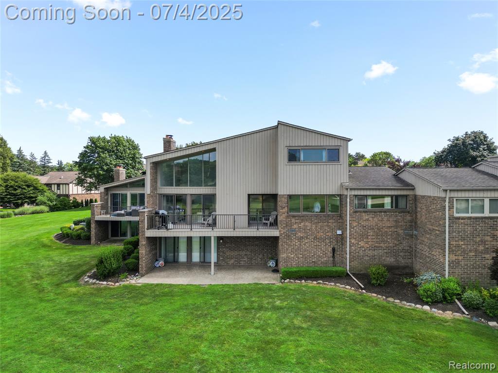 938 Brookwood Lane E, Rochester, MI 48309 — Photo 47