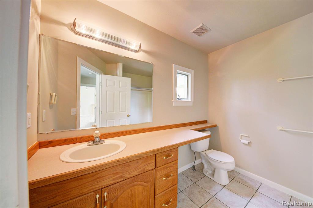 850 VILLAGE PINE Lane, Ortonville, MI 48462 — Photo 45