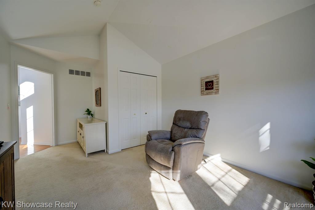 1074 ANDOVER Circle, Commerce Twp, MI 48390 — Photo 24