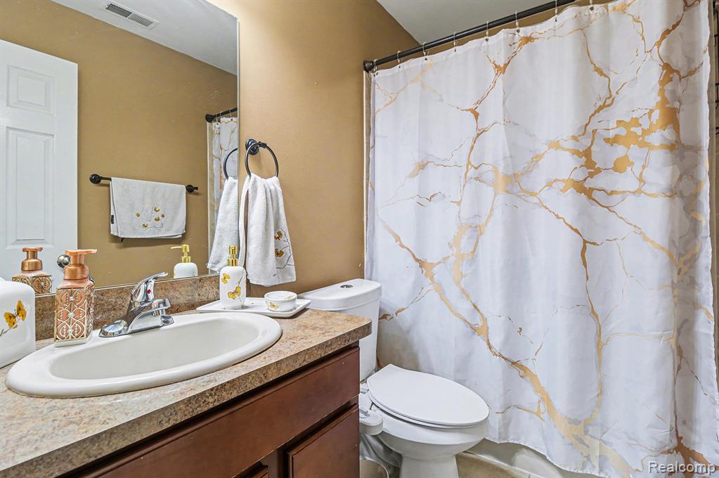 8469 Heywood Circle, Sterling Heights, MI 48312 — Photo 17