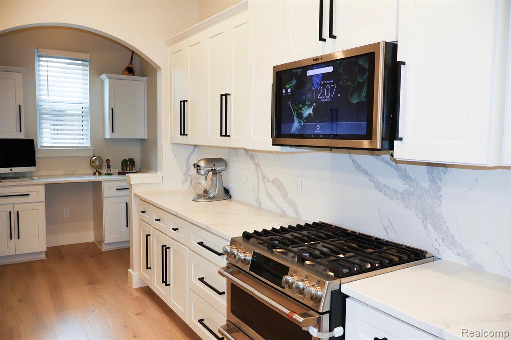 47221 Hidden Meadows Drive, Macomb, MI 48044 — Photo 36