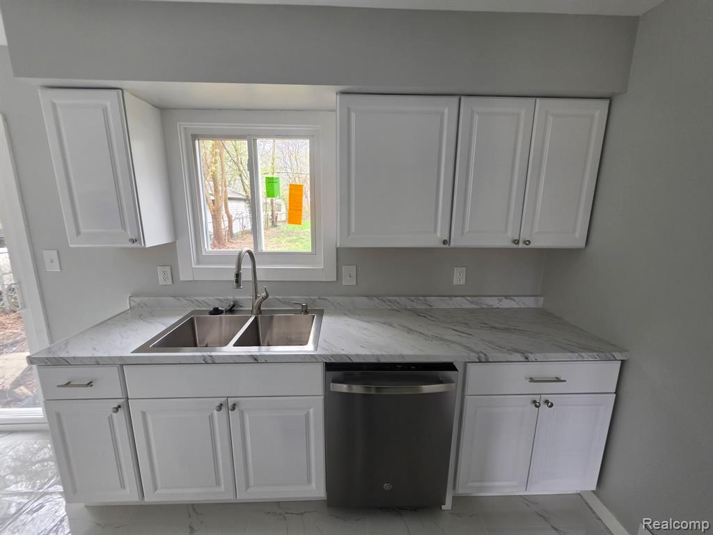 459 New York Avenue, Lincoln Park, MI 48146 — Photo 13