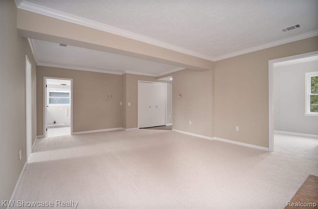 786 GLENGARY Road, Commerce Twp, MI 48390 — Photo 11