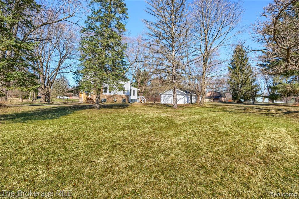 5447 Sitka Street, Burton, MI 48519 — Photo 5