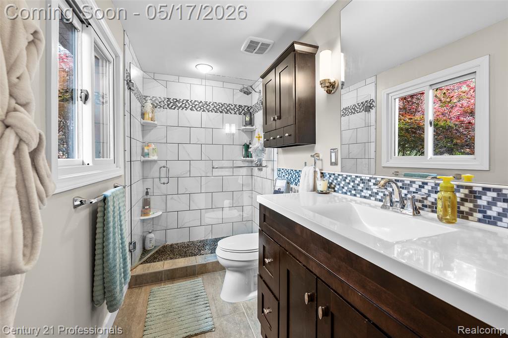 25979 Petros Boulevard, Novi, MI — Photo 18