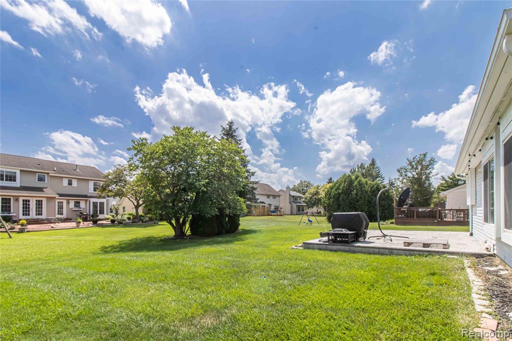 47302 Butler Lane, Novi, MI — Photo 52