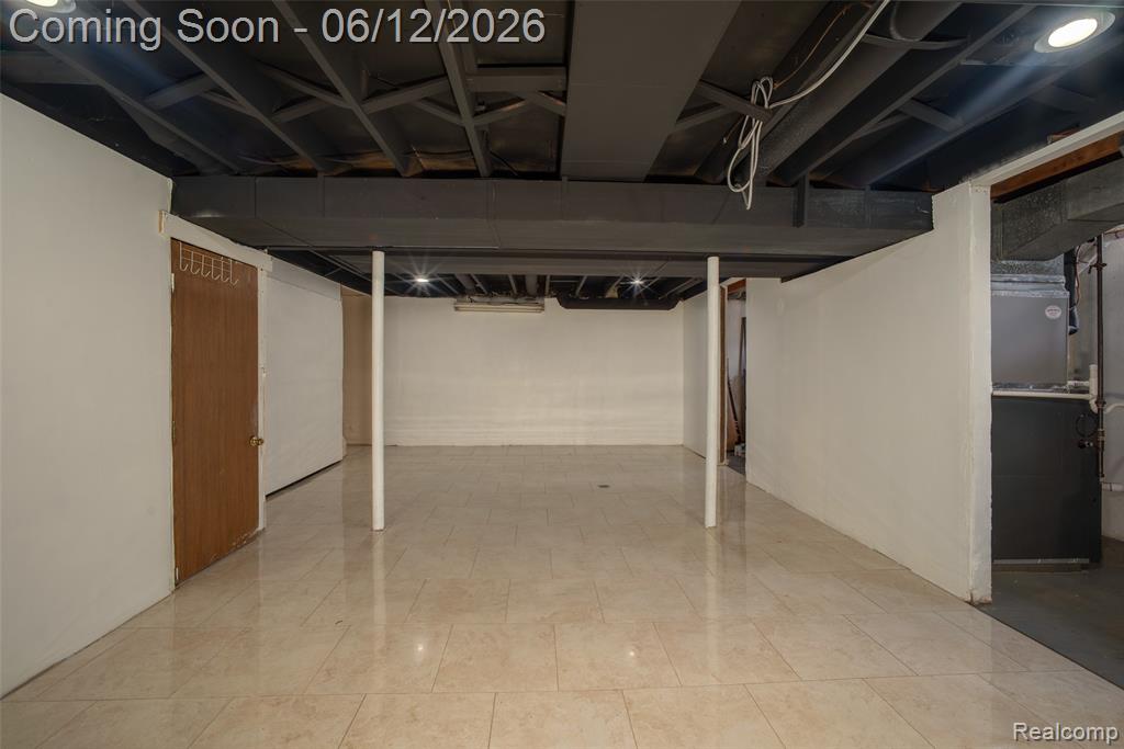 5061 Temple Drive, Sterling Heights, MI 48310 — Photo 28
