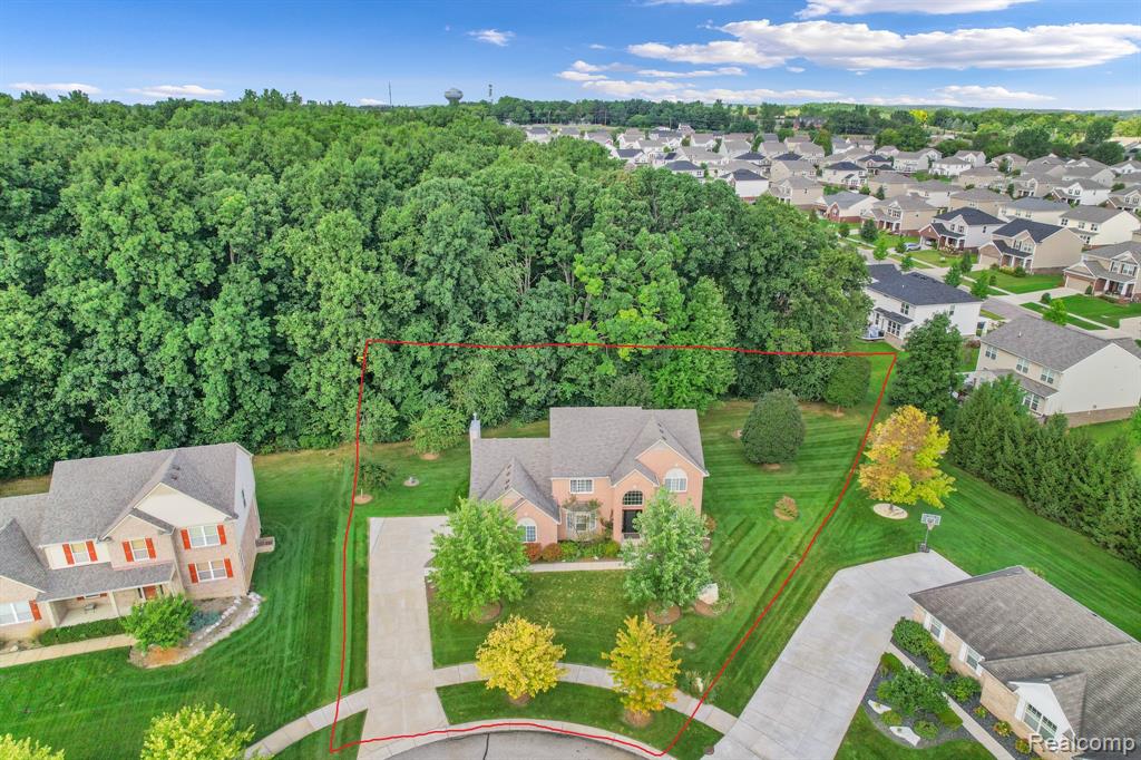 30182 Magnolia Dr Magnolia Drive, New Hudson, MI 48165 — Photo 10
