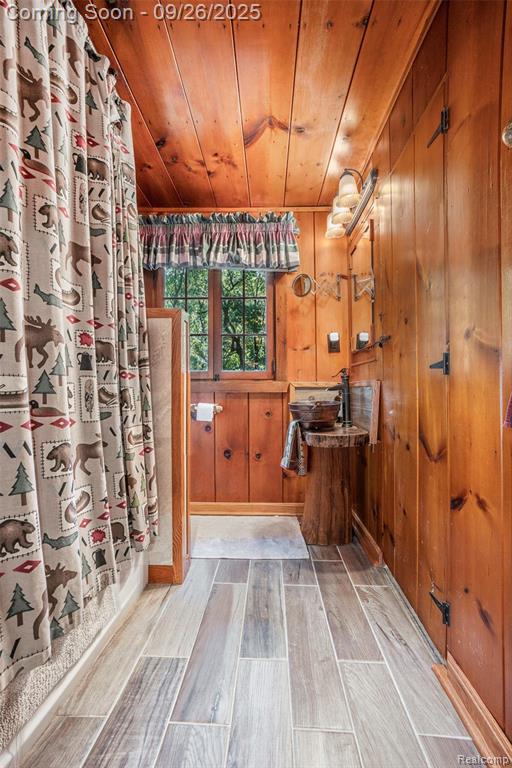 8085 High Point Trail, White Lake, MI — Photo 16