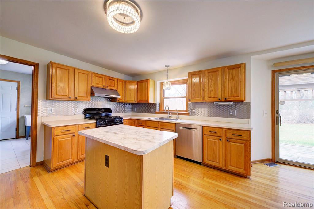 4570 River Hills Court, Brighton, MI 48114 — Photo 23