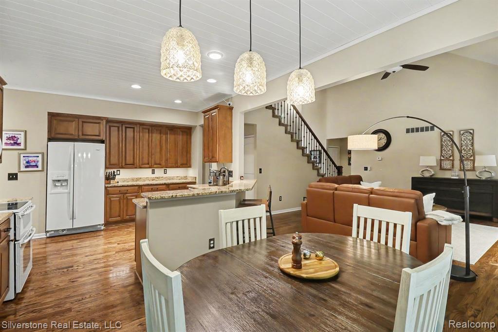 651 Wynstone Circle N, Oakland, MI — Photo 12