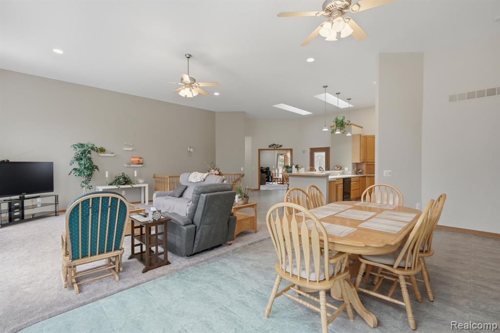 3630 S Shimmons Circle, Auburn Hills, MI 48326 — Photo 22
