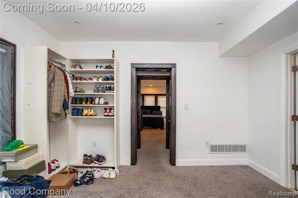 30 Lawrence Street, Detroit, MI 48202 — Photo 23