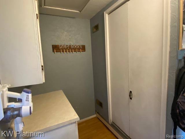 558 Myrtlewood Street, Marysville, MI 48040 — Photo 15