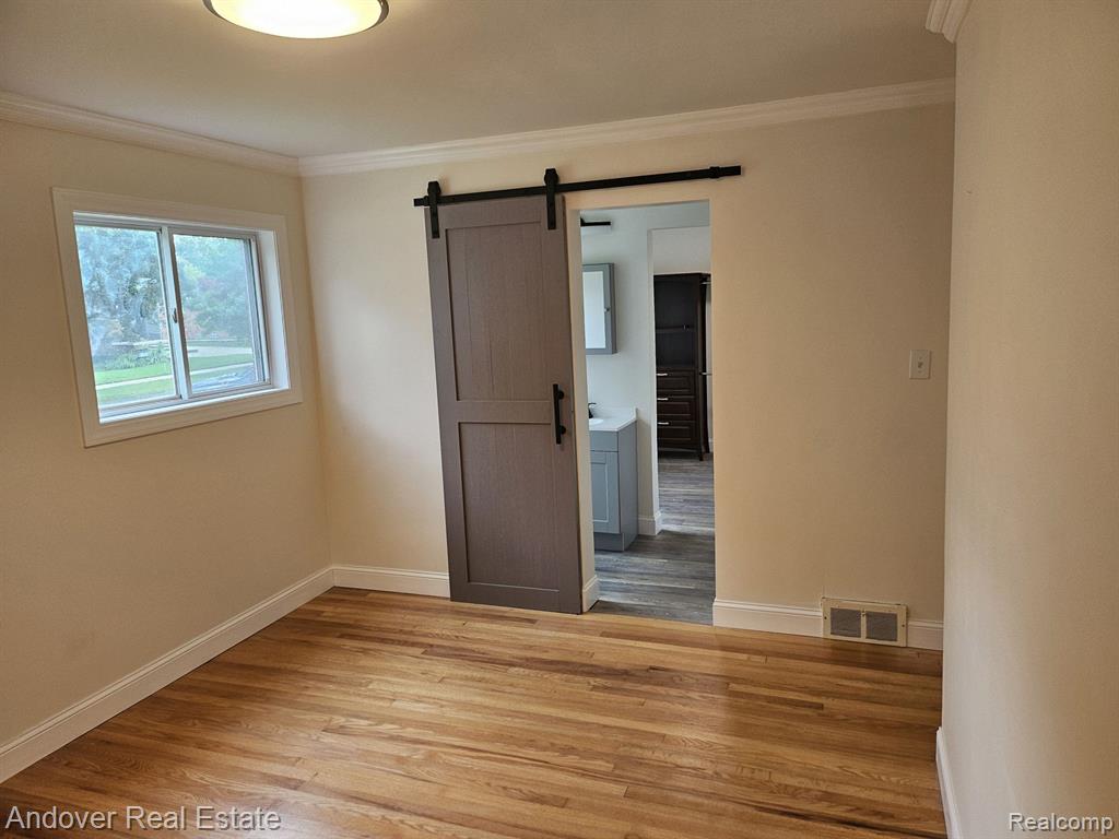 5 MEDFORD Circle, Ann Arbor, MI 48104 — Photo 13