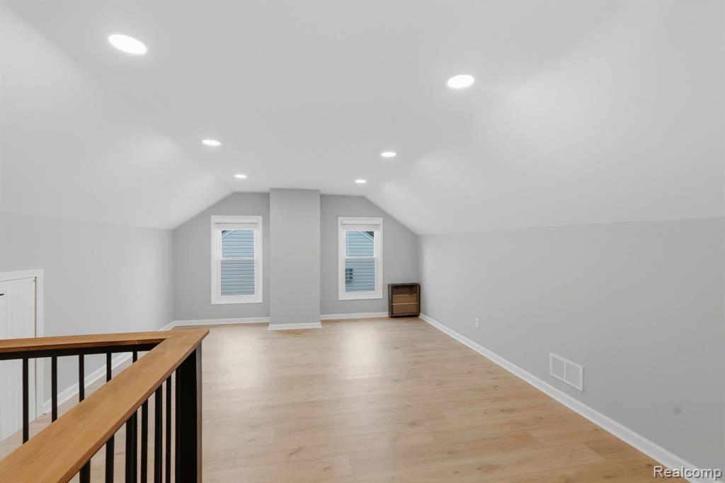 22440 California Street, Saint Clair Shores, MI 48080 — Photo 11