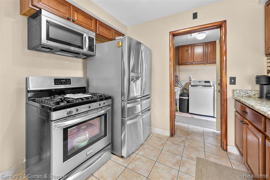 5741 Hubbell Street, Dearborn Heights, MI 48127 — Photo 9