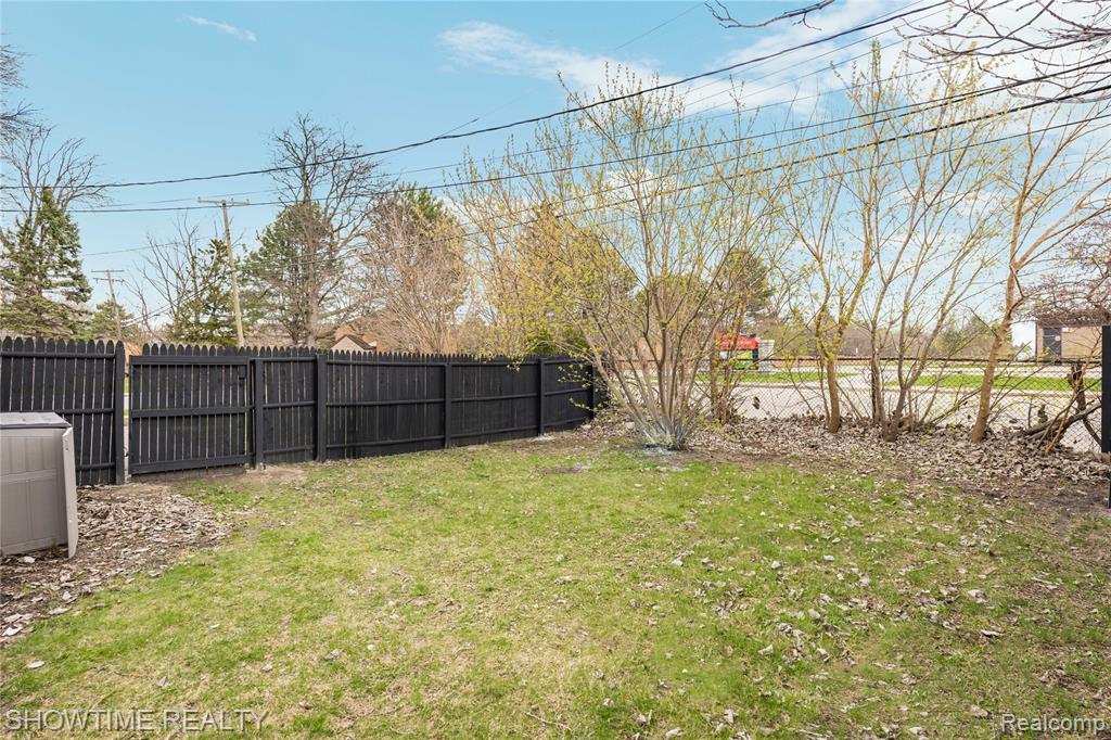 30430 Park Street, Roseville, MI 48066 — Photo 54
