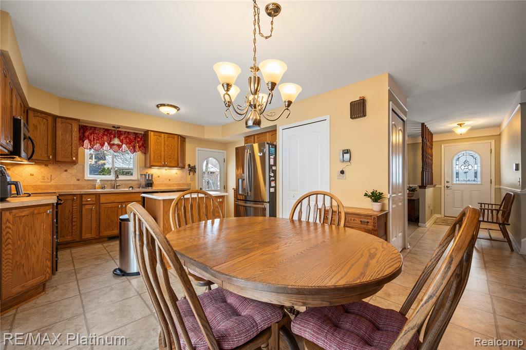 839 Harlequin Court, Highland, MI — Photo 11