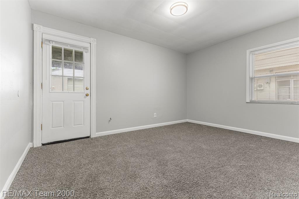 7322 Fenton Street, Dearborn Heights, MI 48127 — Photo 21
