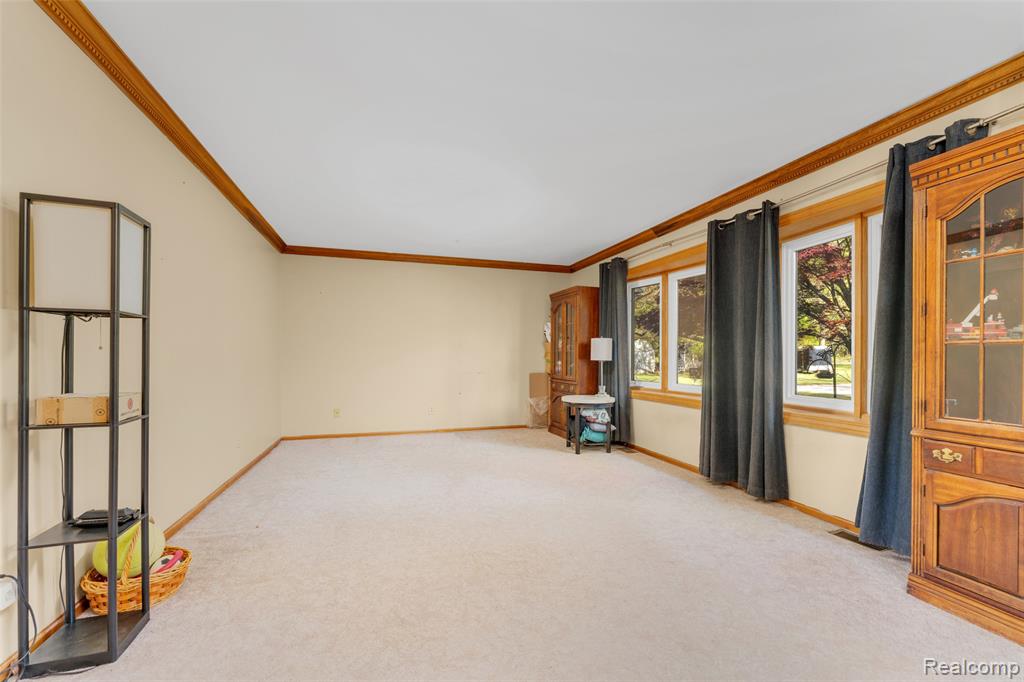 6879 Crofoot Road, Howell, MI 48843 — Photo 4