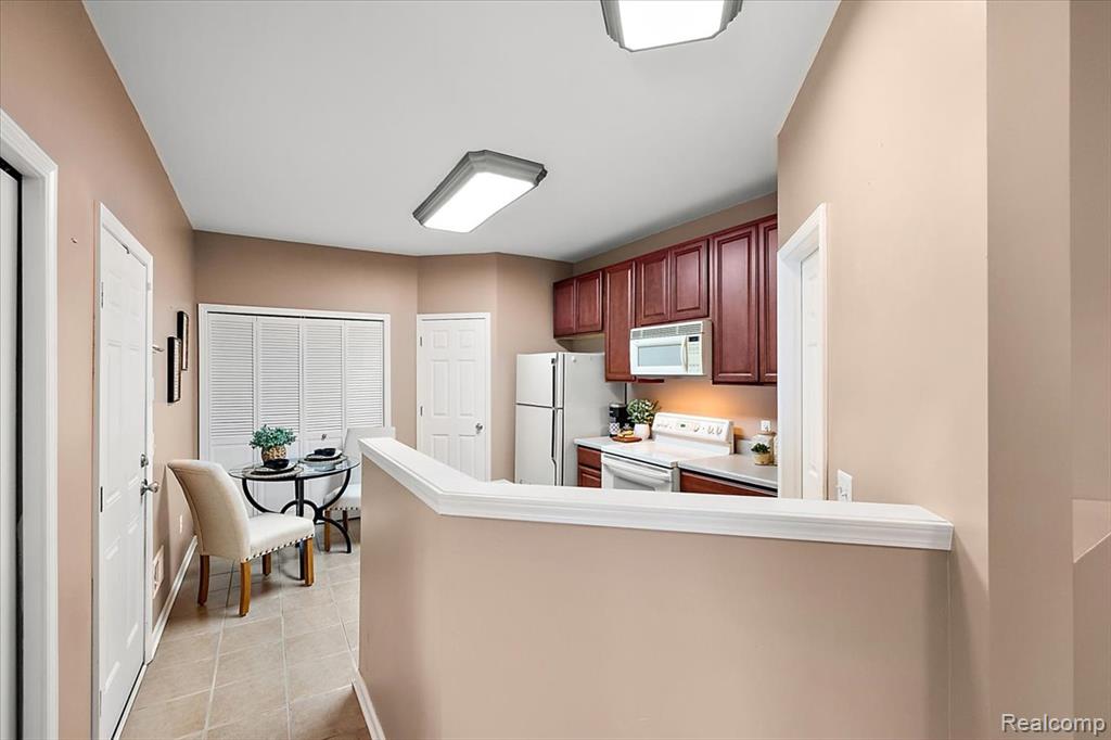 26709 Ashton Drive, Woodhaven, MI 48183 — Photo 10
