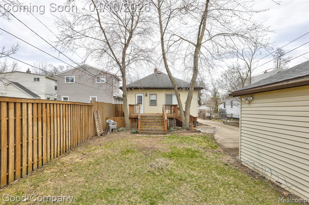 502 E LEWISTON Avenue, Ferndale, MI 48220 — Photo 39