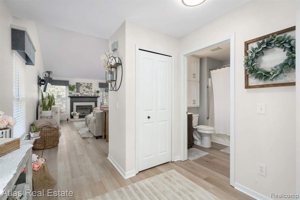 5864 Augusta Lane, Grand Blanc, MI 48439 — Photo 13