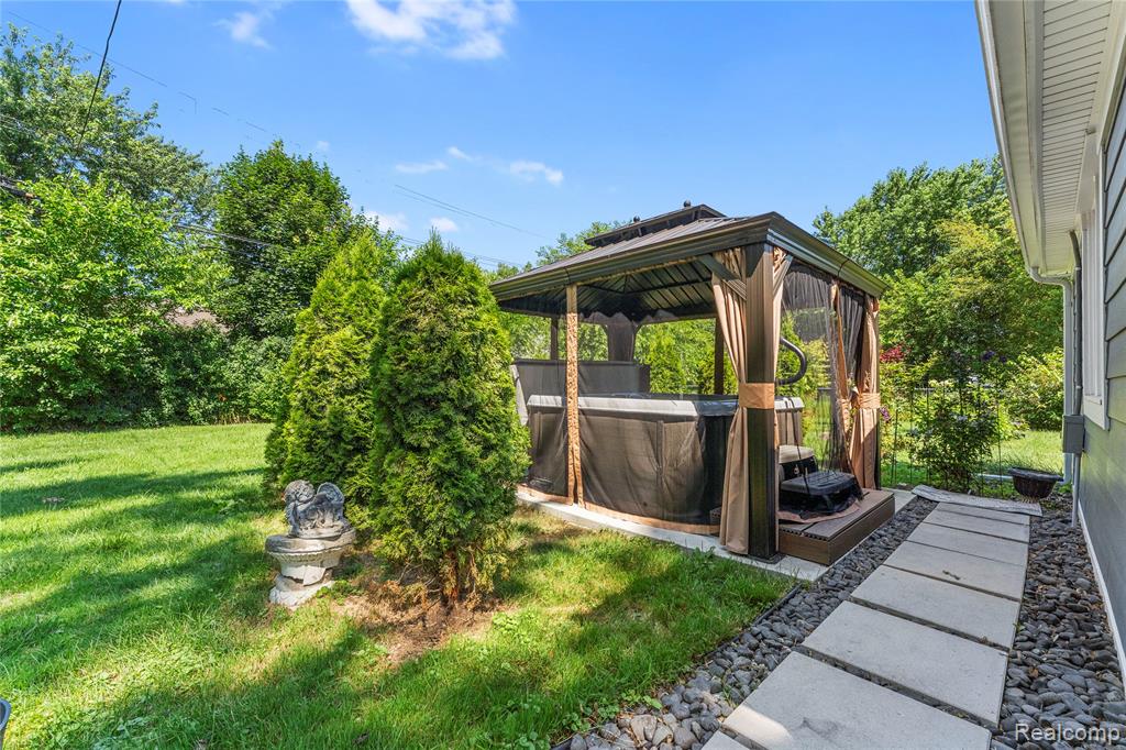 6917 Belton Street, Garden City, MI — Photo 31