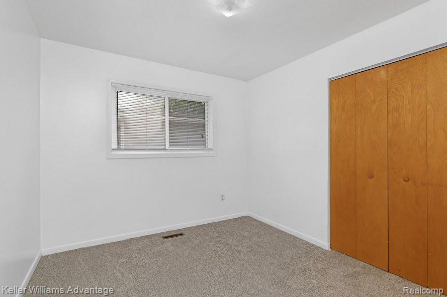5705 DETROIT Street, Dearborn Heights, MI 48125 — Photo 17
