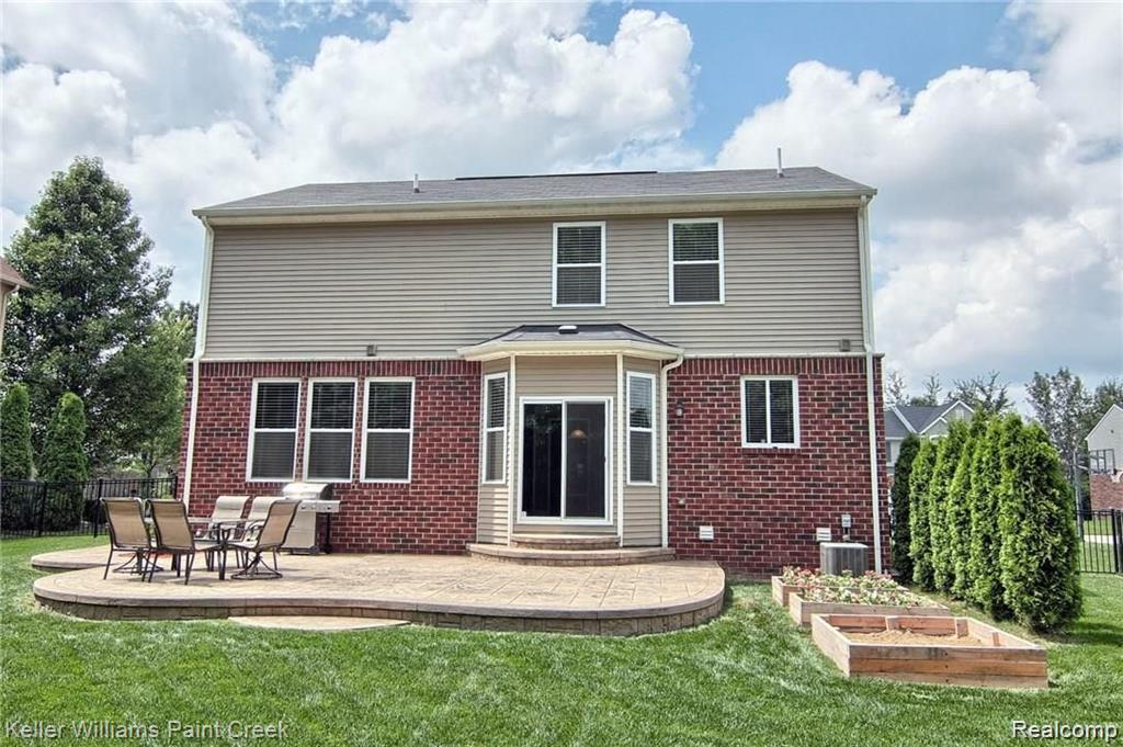 51768 Leshan Drive, Chesterfield, MI 48047 — Photo 2
