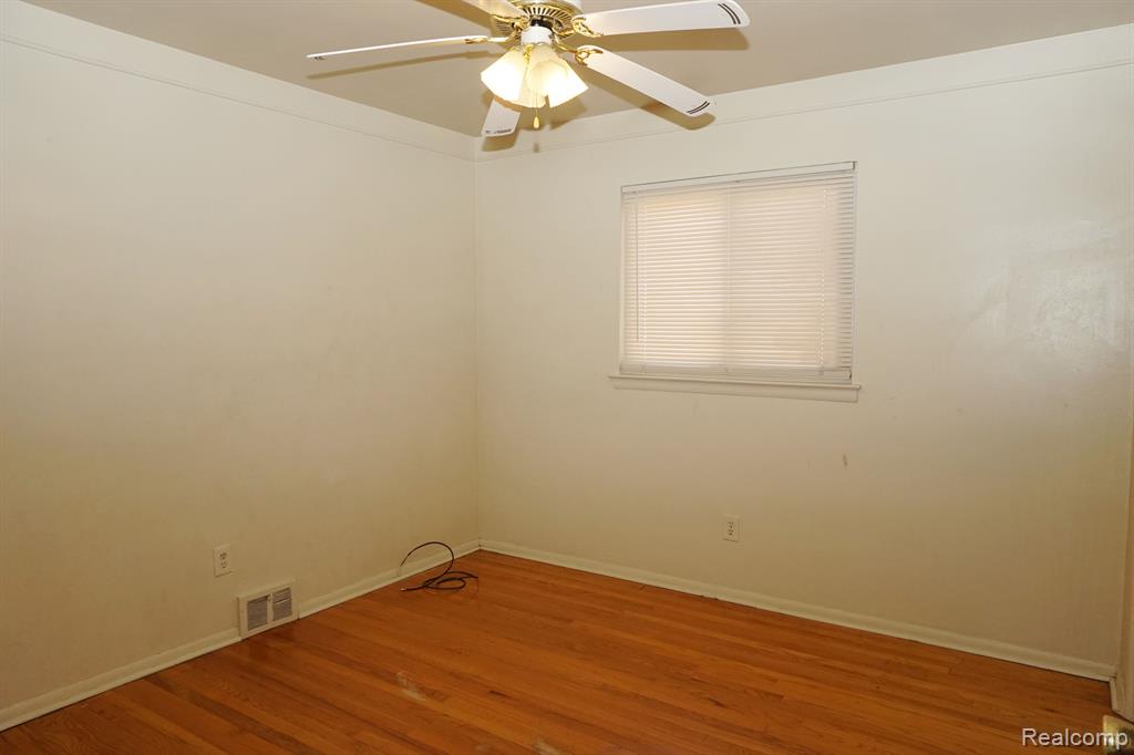8842 Dale, Redford, MI 48239 — Photo 9