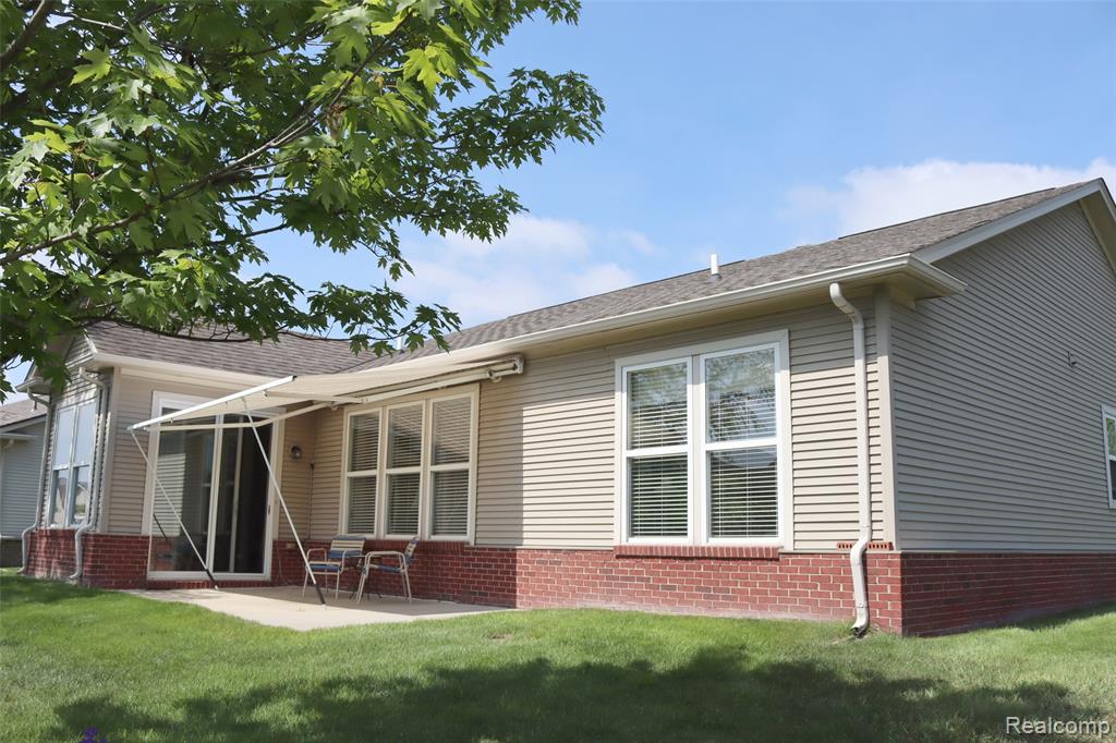 26489 Higgins Way, Flat Rock, MI 48134 — Photo 36