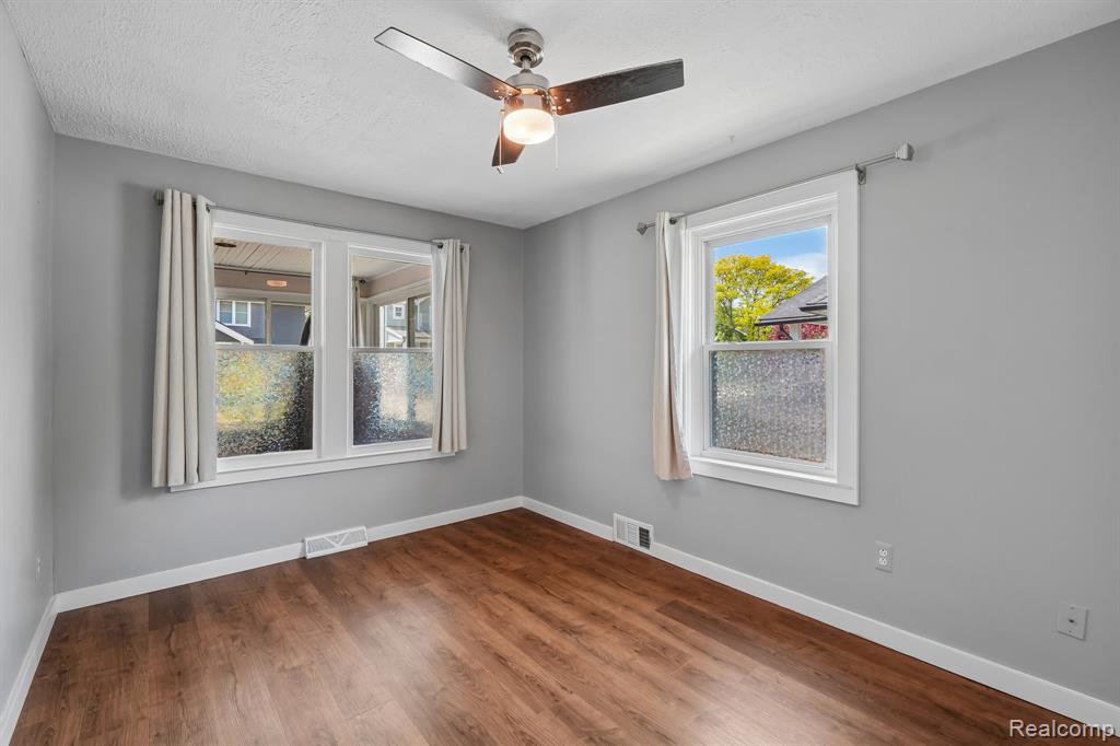 602 Florence Avenue, Royal Oak, MI 48067 — Photo 11