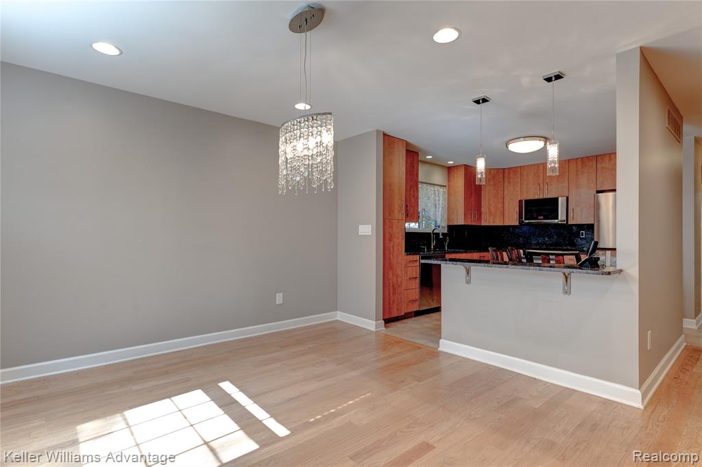 37132 Brentwood Circle, Farmington Hills, MI 48331 — Photo 13