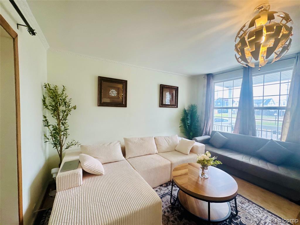 5038 Evaline Street, Hamtramck, MI 48212 — Photo 18